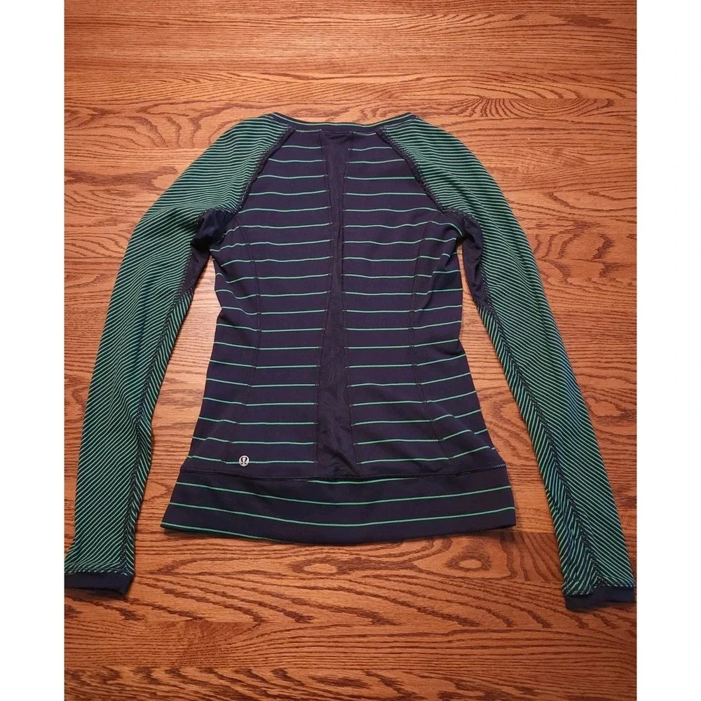 Lululemon Full Tilt‎ Long Sleeve Slalom Stripe Inkwell/Hyper Stripe Womens Sz 6